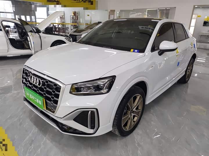 Фото 1 - Audi Q2L