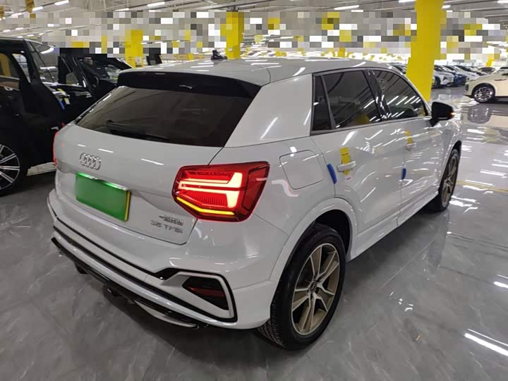 Фото 7 - Audi Q2L