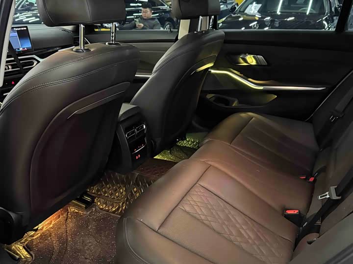 Фото 4 - BMW 3 Series