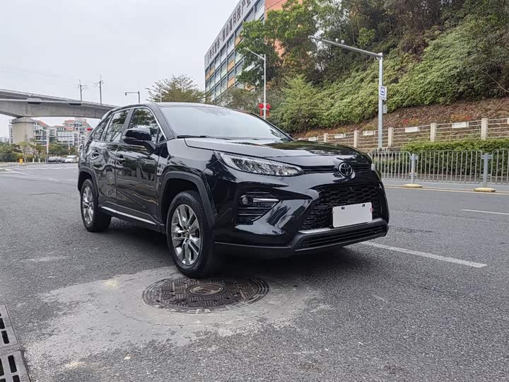 Фото 3 - Toyota Wildlander