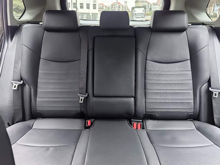 Фото 6 - Toyota Wildlander