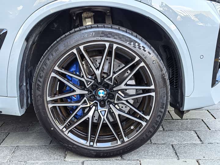 Фото 4 - BMW X5 M