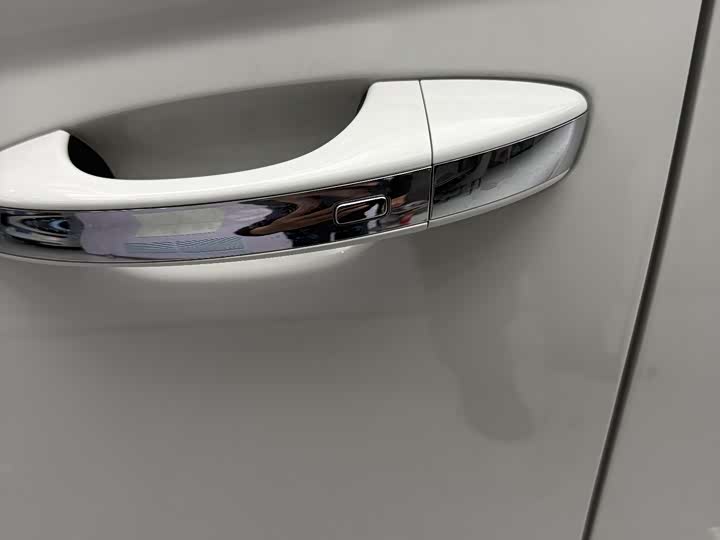 Фото 7 - Volkswagen Tharu