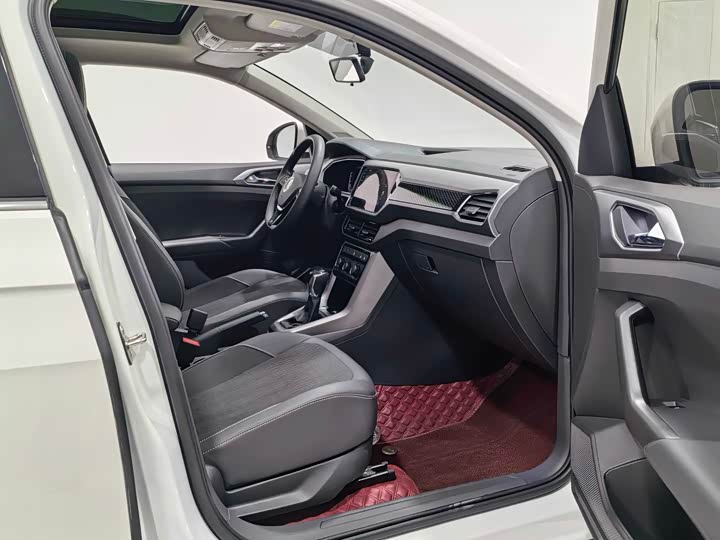 Фото 8 - Volkswagen T-Cross