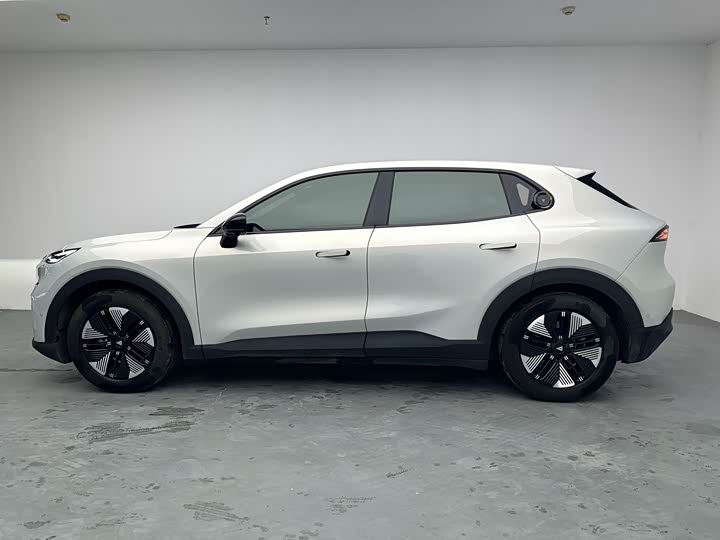 Фото 7 - Changan Deepal S05