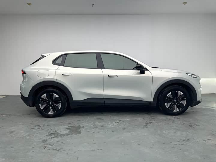 Фото 8 - Changan Deepal S05