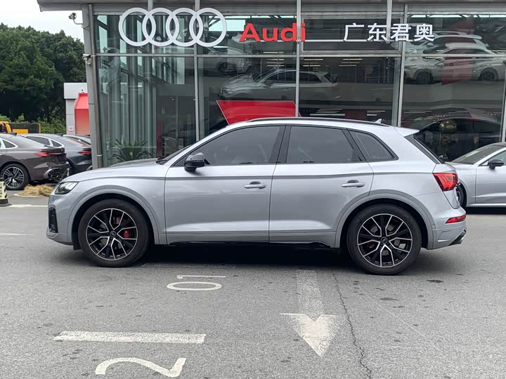 Фото 3 - Audi SQ5