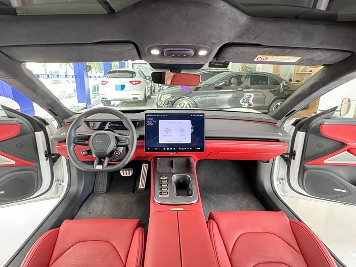 Фото 5 - Xiaomi SU7