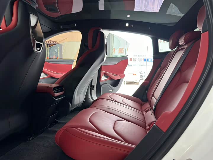 Фото 6 - Xiaomi SU7