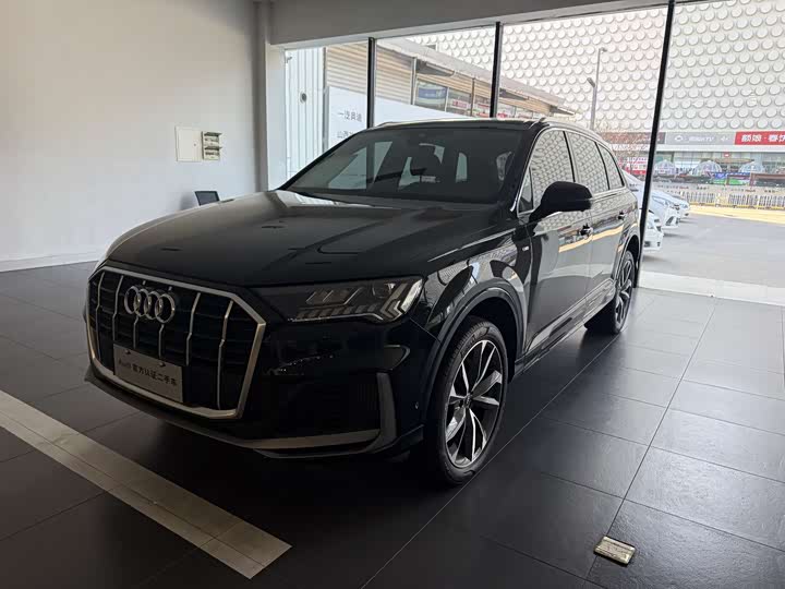 Фото 1 - Audi Q7