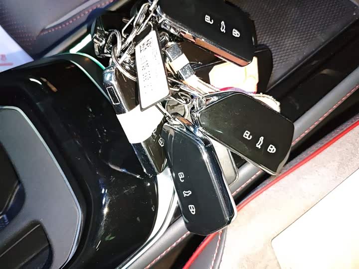 Фото 9 - Volkswagen ID.4 Crozz