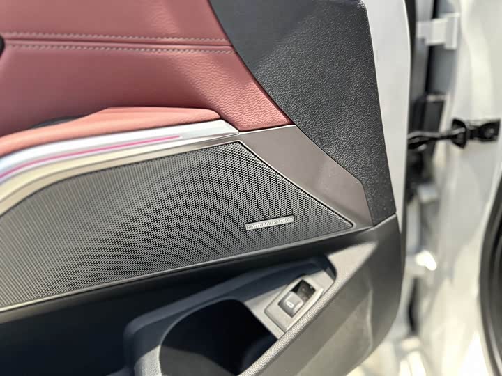 Фото 9 - BMW 3 Series