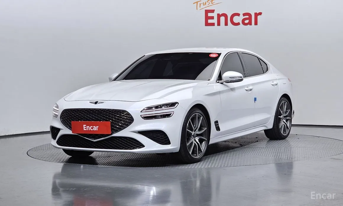 Фото 1 - Genesis G70