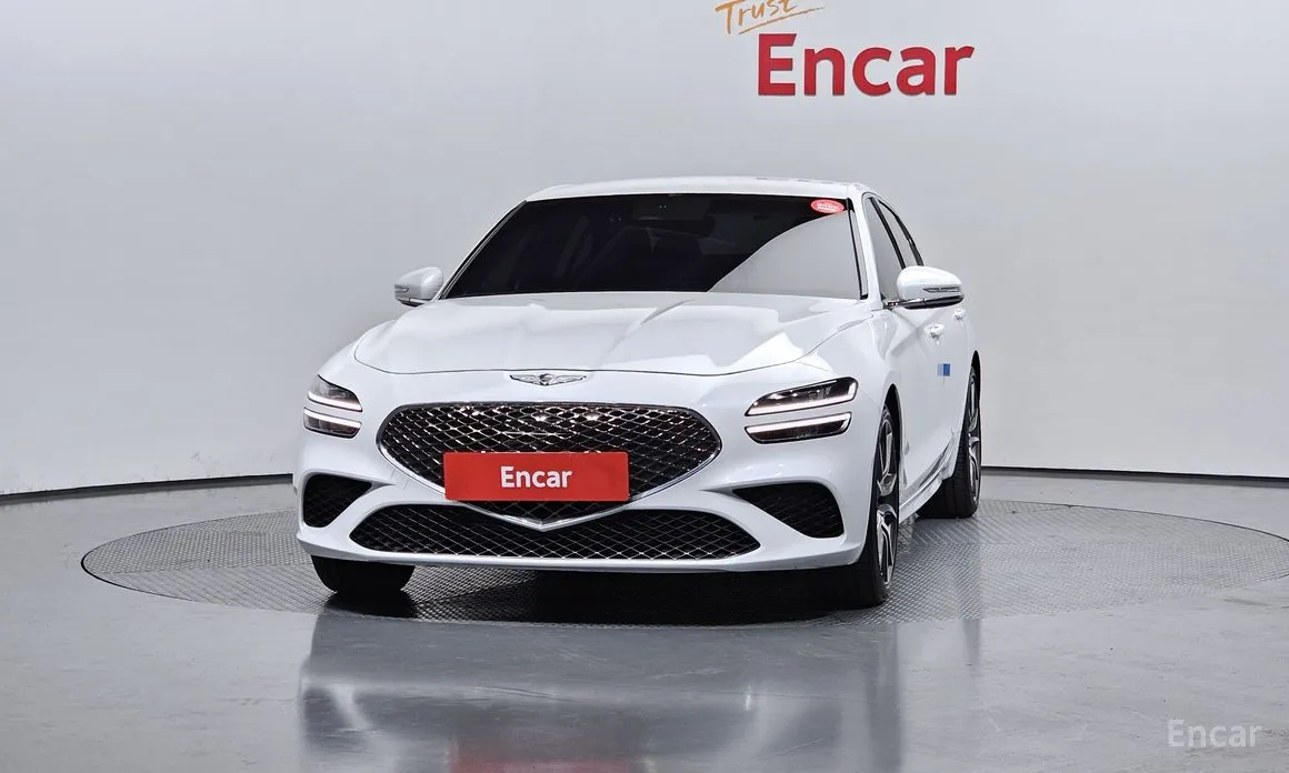 Фото 3 - Genesis G70