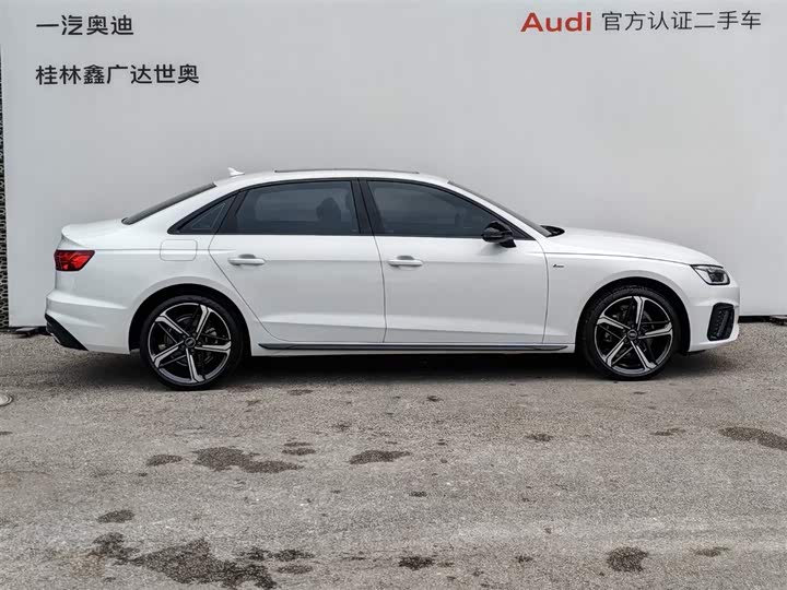 Фото 3 - Audi A4L