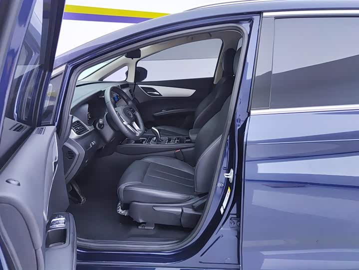 Фото 9 - BYD Song Max