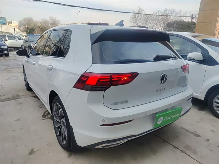 Фото 5 - Volkswagen Golf