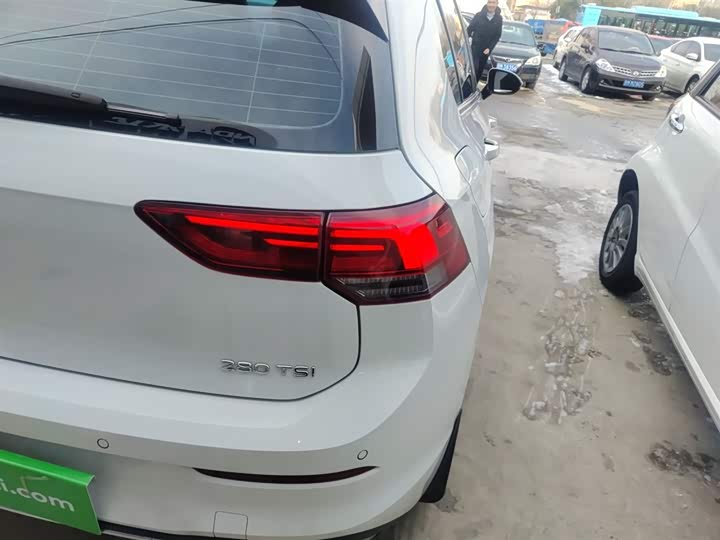 Фото 8 - Volkswagen Golf