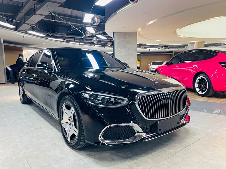 Фото 3 - Mercedes-Benz Maybach S-Class