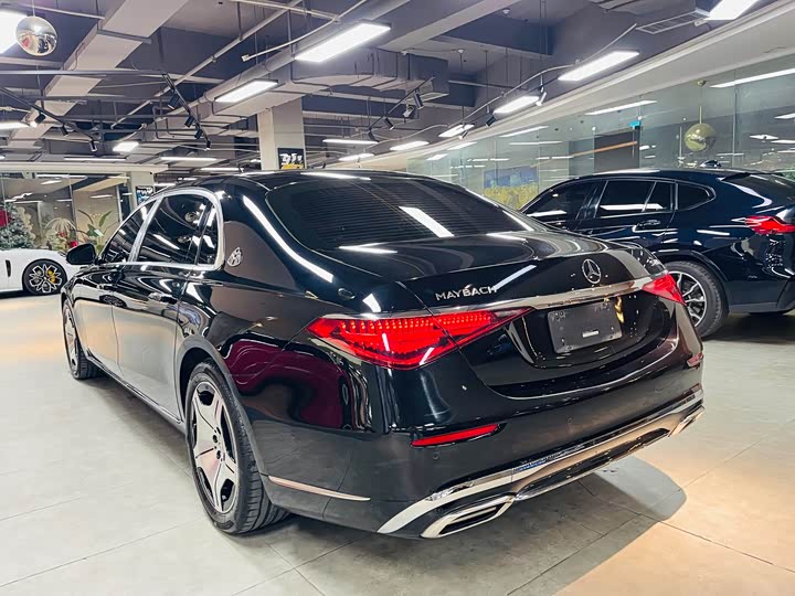 Фото 4 - Mercedes-Benz Maybach S-Class