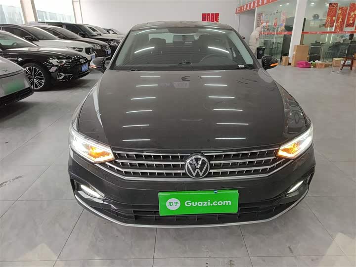 Фото 3 - Volkswagen Magotan