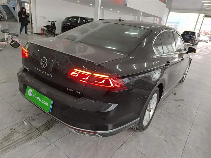 Фото 7 - Volkswagen Magotan