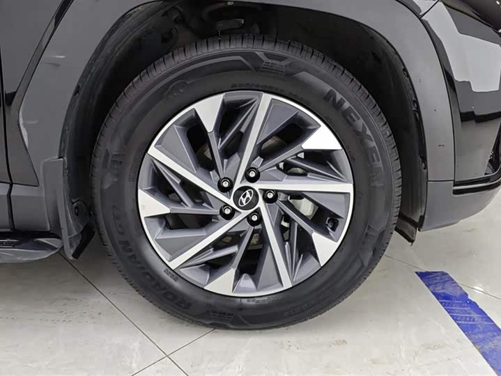 Фото 6 - Hyundai Tucson L