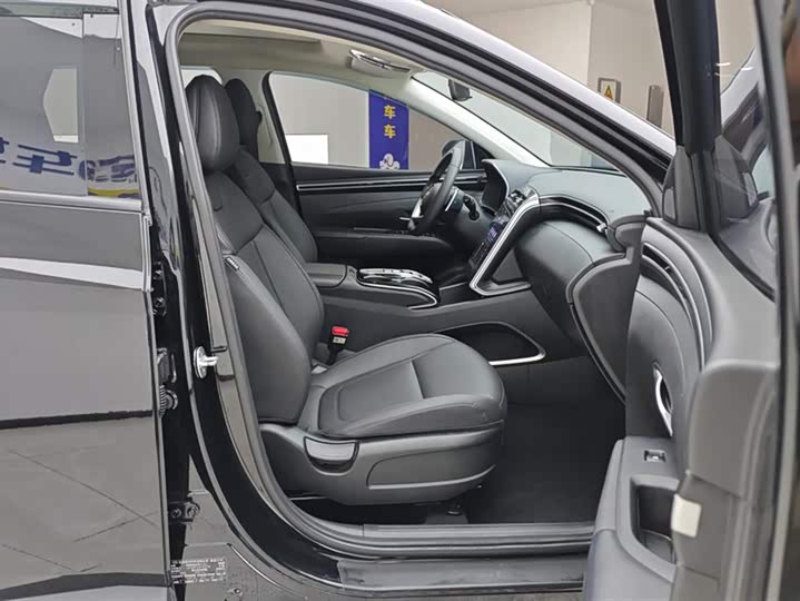 Фото 8 - Hyundai Tucson L