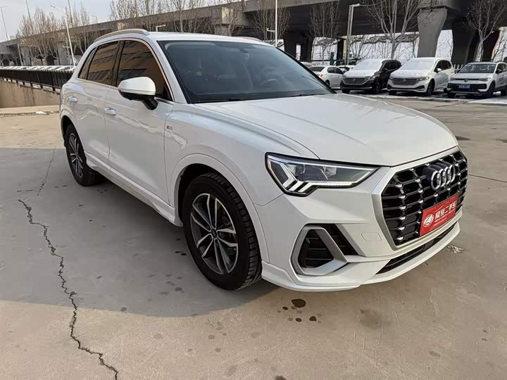 Фото 3 - Audi Q3