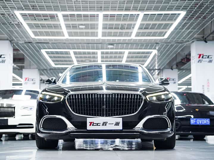 Фото 2 - Mercedes-Benz Maybach S-Class