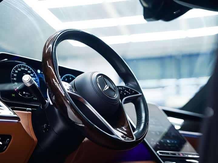 Фото 5 - Mercedes-Benz Maybach S-Class