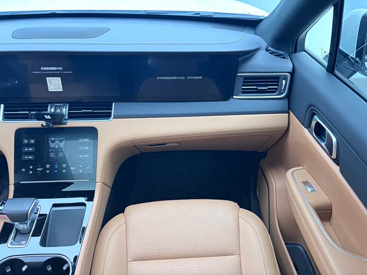 Фото 8 - LiXiang One