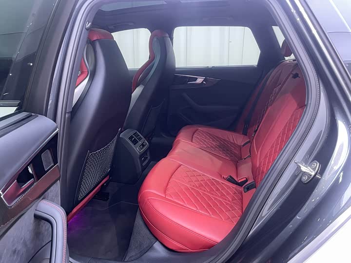 Фото 7 - Audi S4