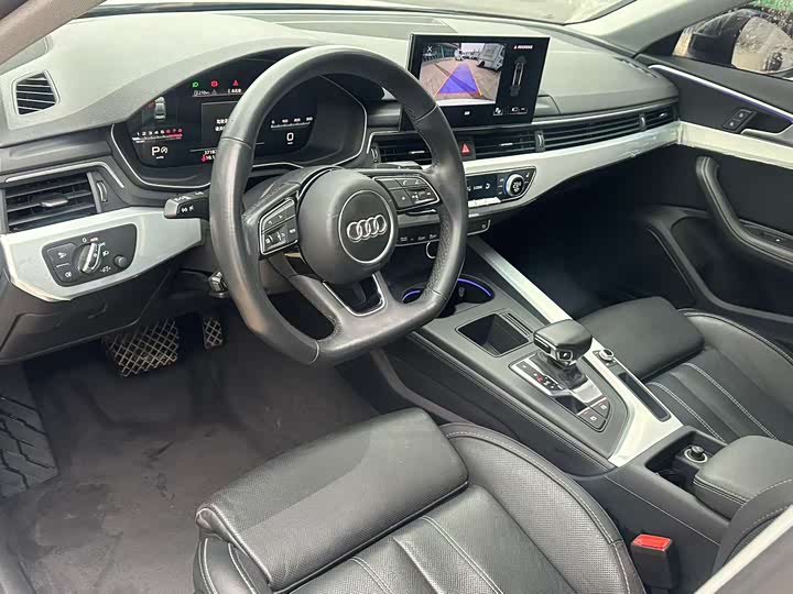 Фото 4 - Audi A4L