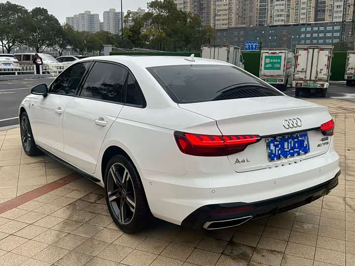 Фото 7 - Audi A4L