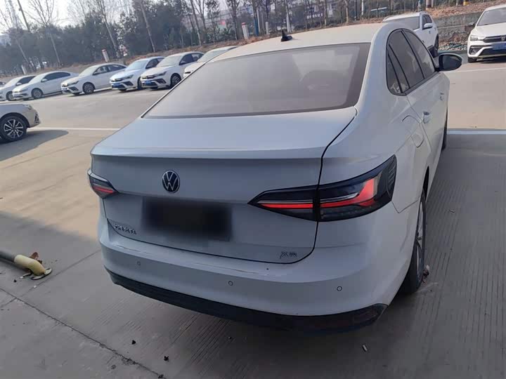 Фото 6 - Volkswagen Lavida