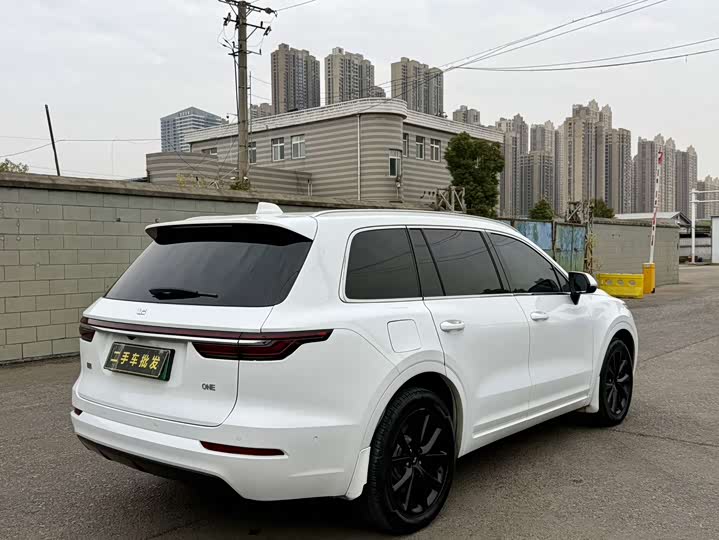 Фото 7 - LiXiang One