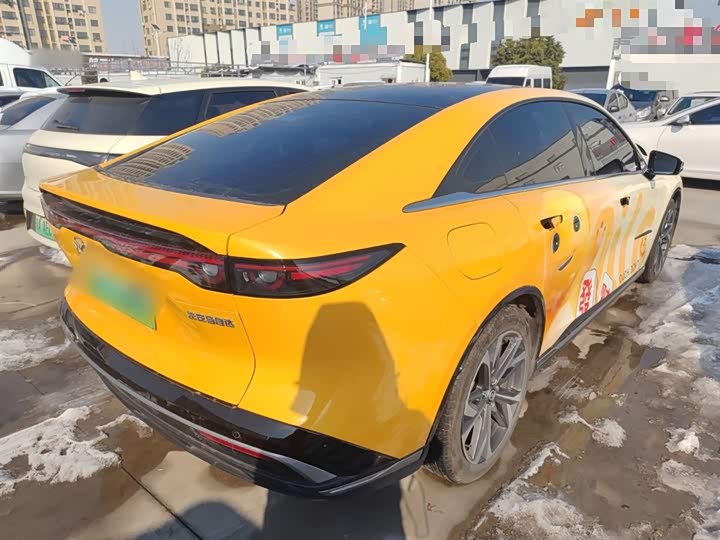 Фото 7 - Mazda EZ-6