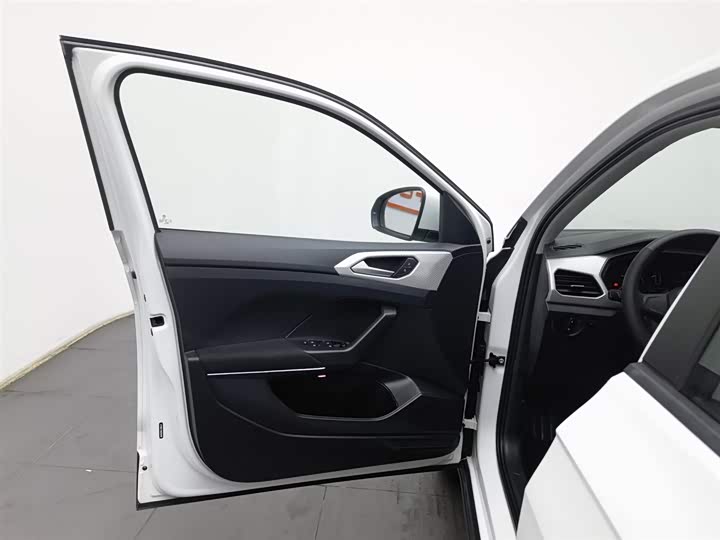 Фото 8 - Volkswagen Tacqua