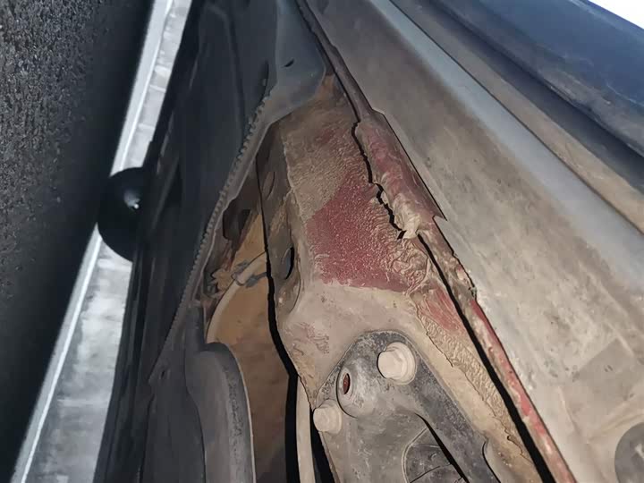 Фото 6 - Audi Q2L