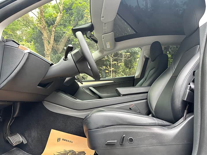 Фото 6 - Tesla Model Y