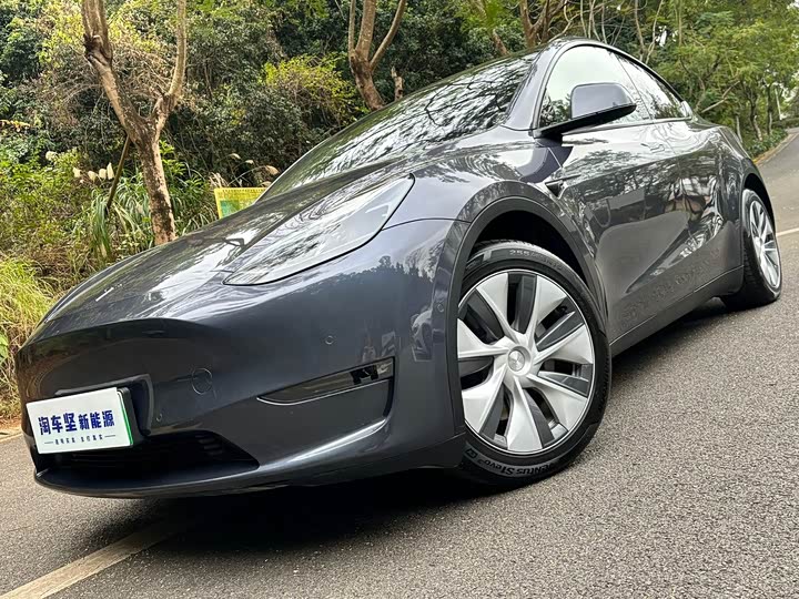 Фото 9 - Tesla Model Y