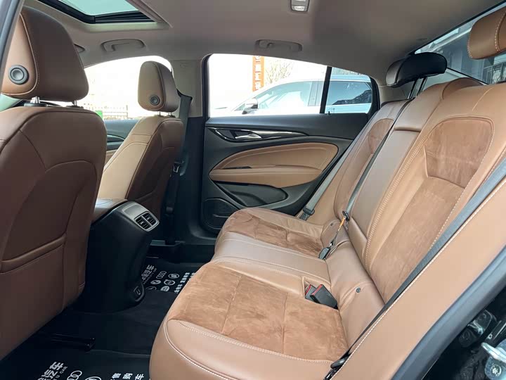 Фото 8 - Buick Regal