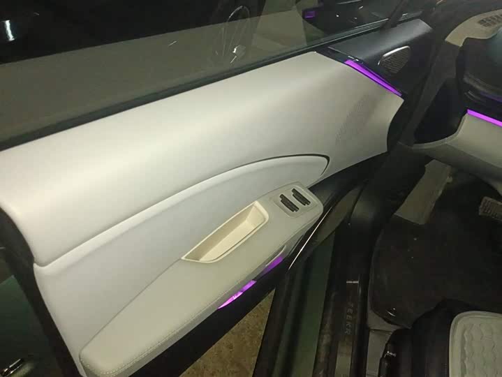 Фото 7 - Zeekr 007