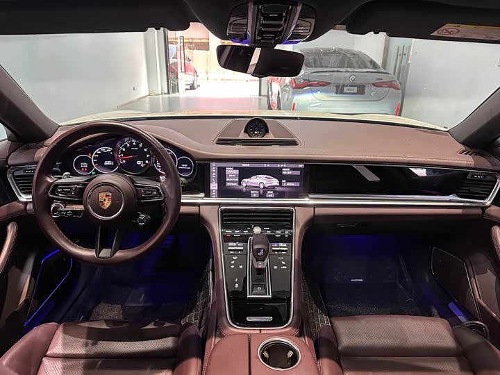 Фото 5 - Porsche Panamera