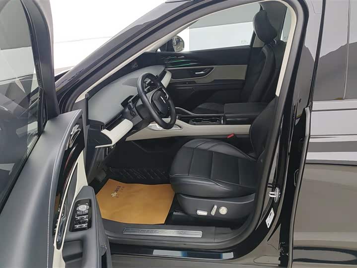 Фото 9 - Lincoln Nautilus