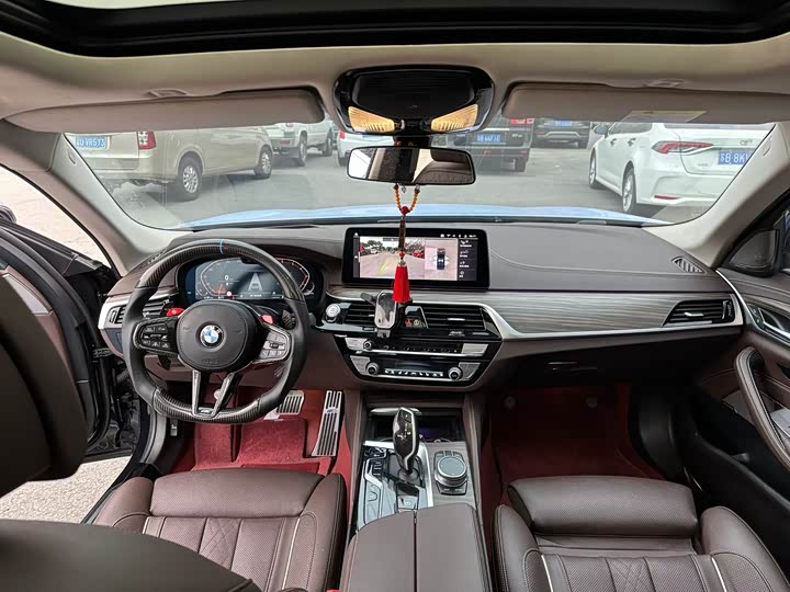 Фото 5 - BMW 5 Series