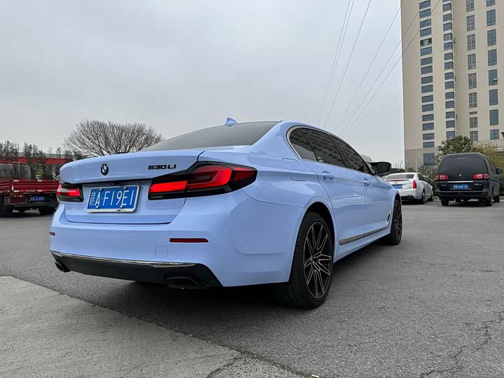 Фото 9 - BMW 5 Series