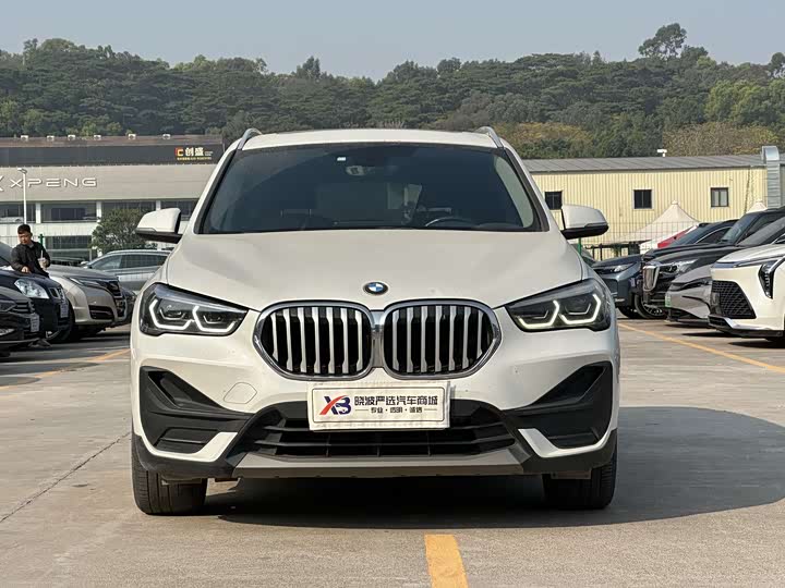 Фото 2 - BMW X1