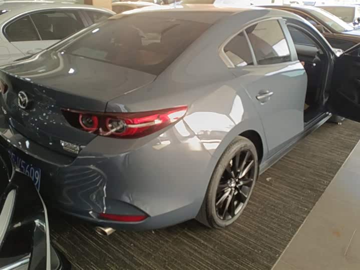 Фото 3 - Mazda 3 (Axela)